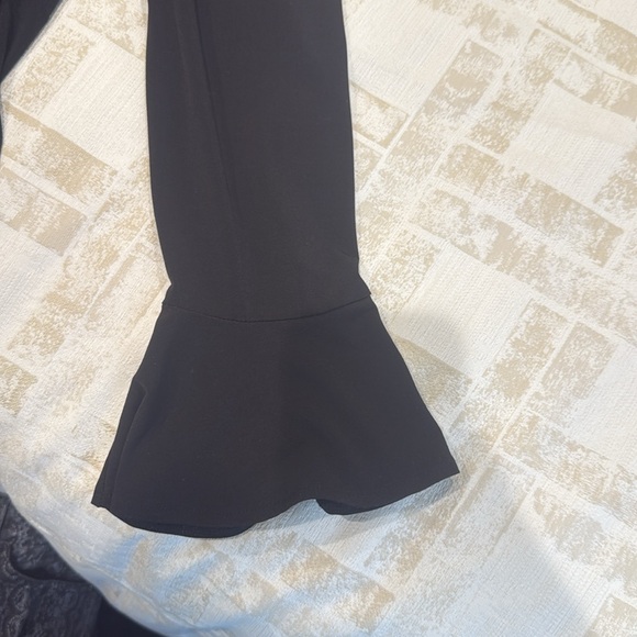 MICHAEL Michael Kors XL top EUC V neck Criss cross bell sleeve host pick - Picture 10 of 11